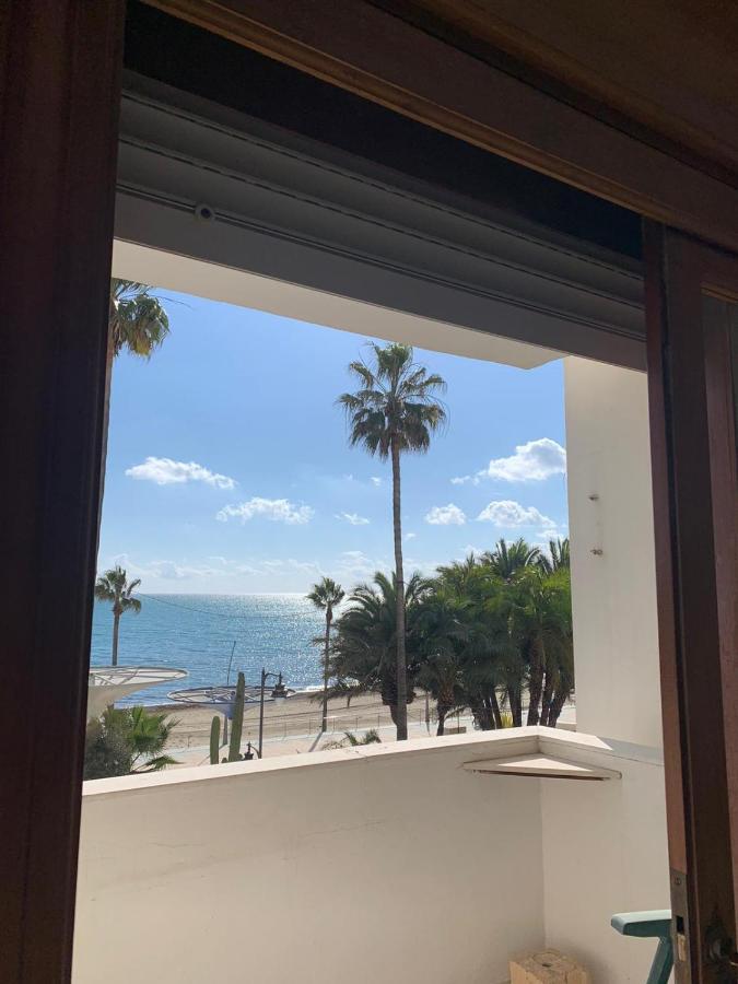 Beachfront Primera Linea De Playa En Casco Antiguo Estepona Esterno foto