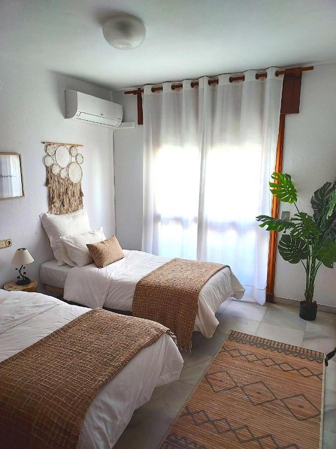 Beachfront Primera Linea De Playa En Casco Antiguo Estepona Esterno foto